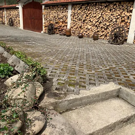 Sunny House Madzhare