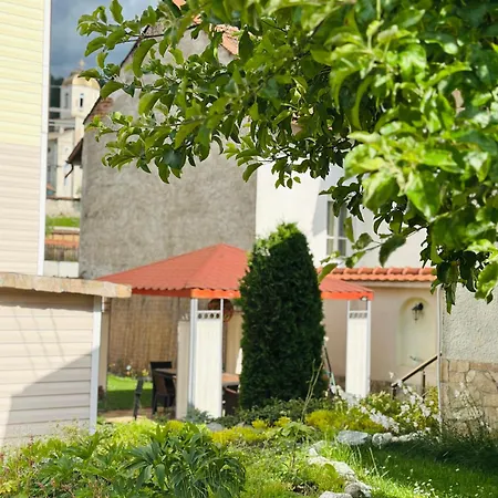 Sunny House Madzsare