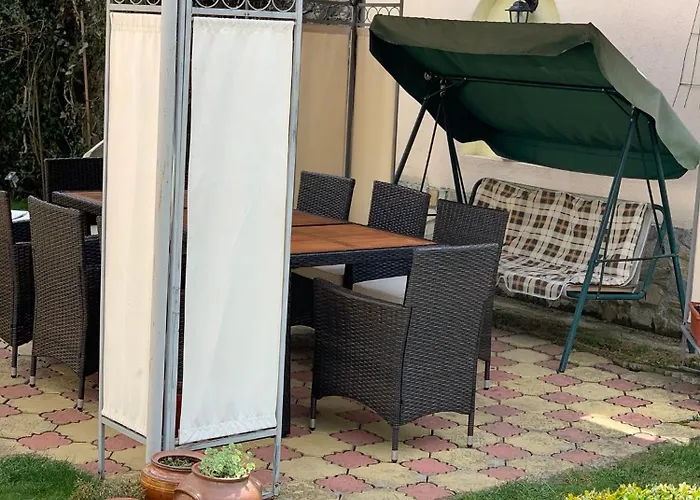 Sunny House * Madzhare